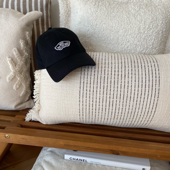 vans hat with bow back - Picture 3 of 9